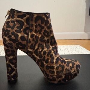 Vintage Micheal Kor boots